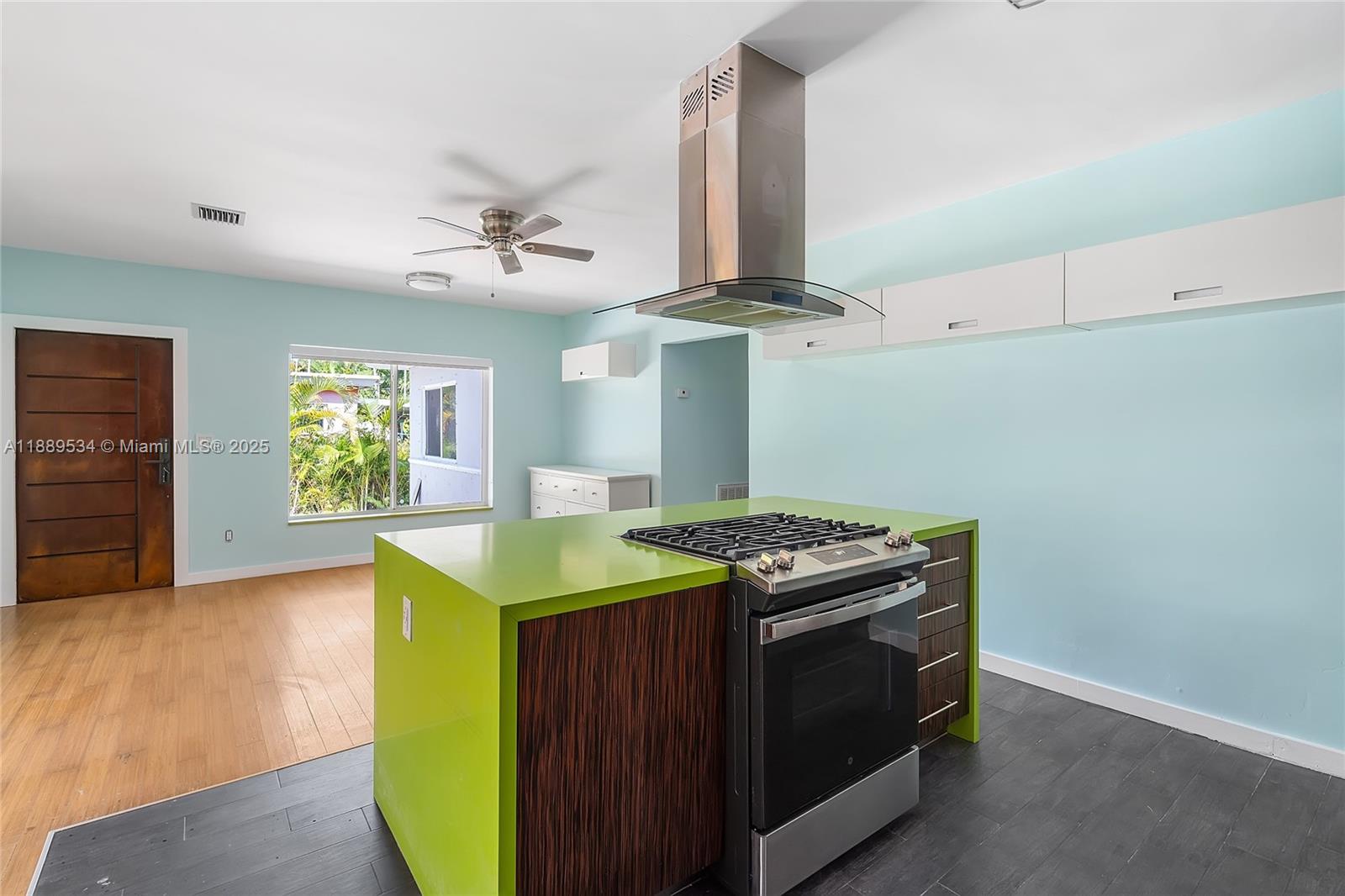 VISTA BISCAYNE - Residential Lease