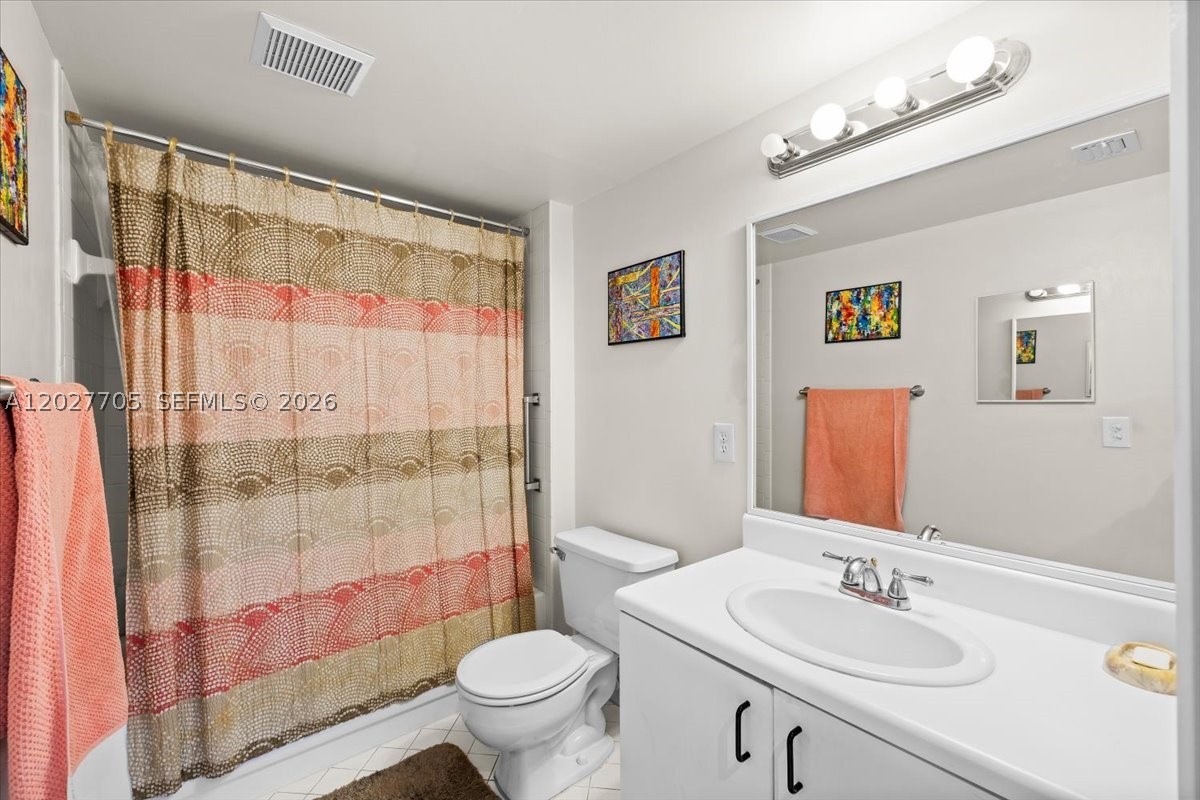 IVANHOE EAST AT CENTURY V - Residential