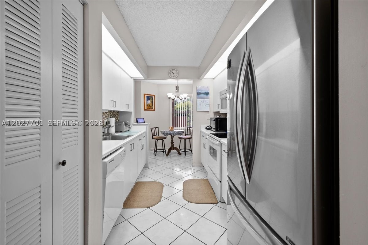 IVANHOE EAST AT CENTURY V - Residential