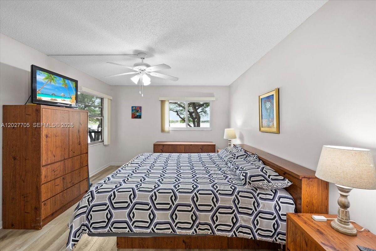 IVANHOE EAST AT CENTURY V - Residential
