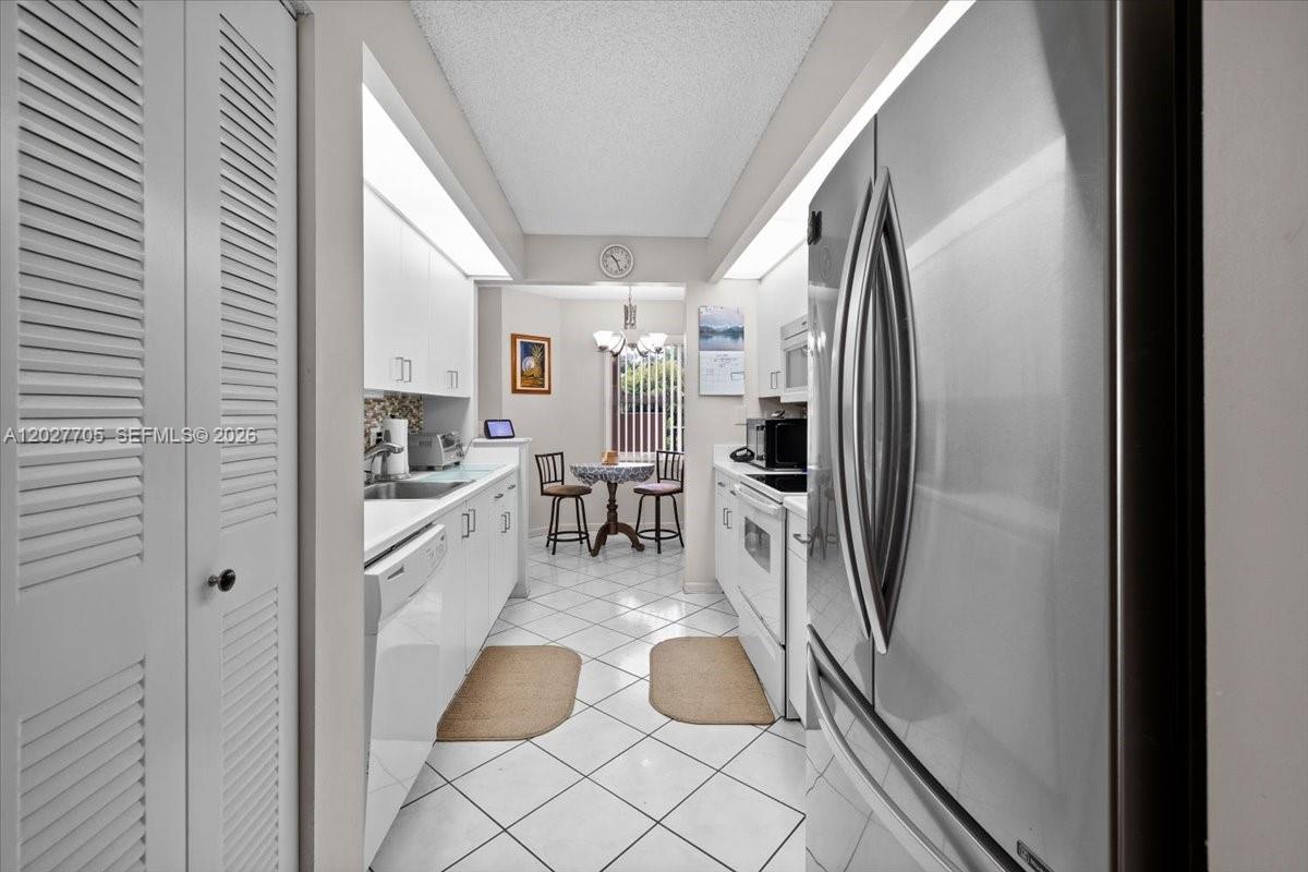 IVANHOE EAST AT CENTURY V - Residential