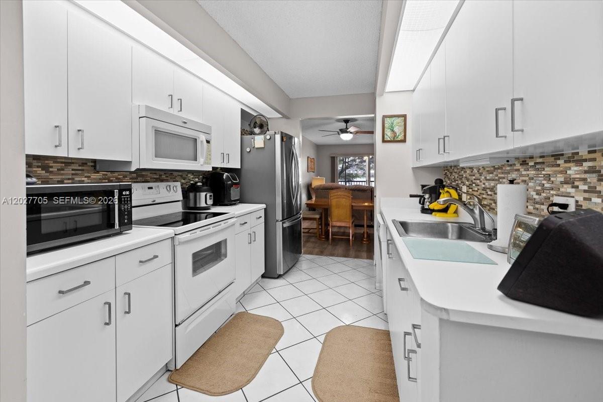 IVANHOE EAST AT CENTURY V - Residential