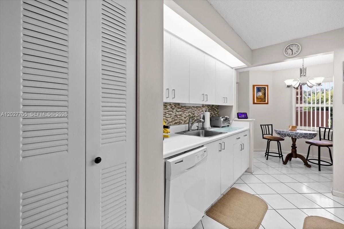 IVANHOE EAST AT CENTURY V - Residential
