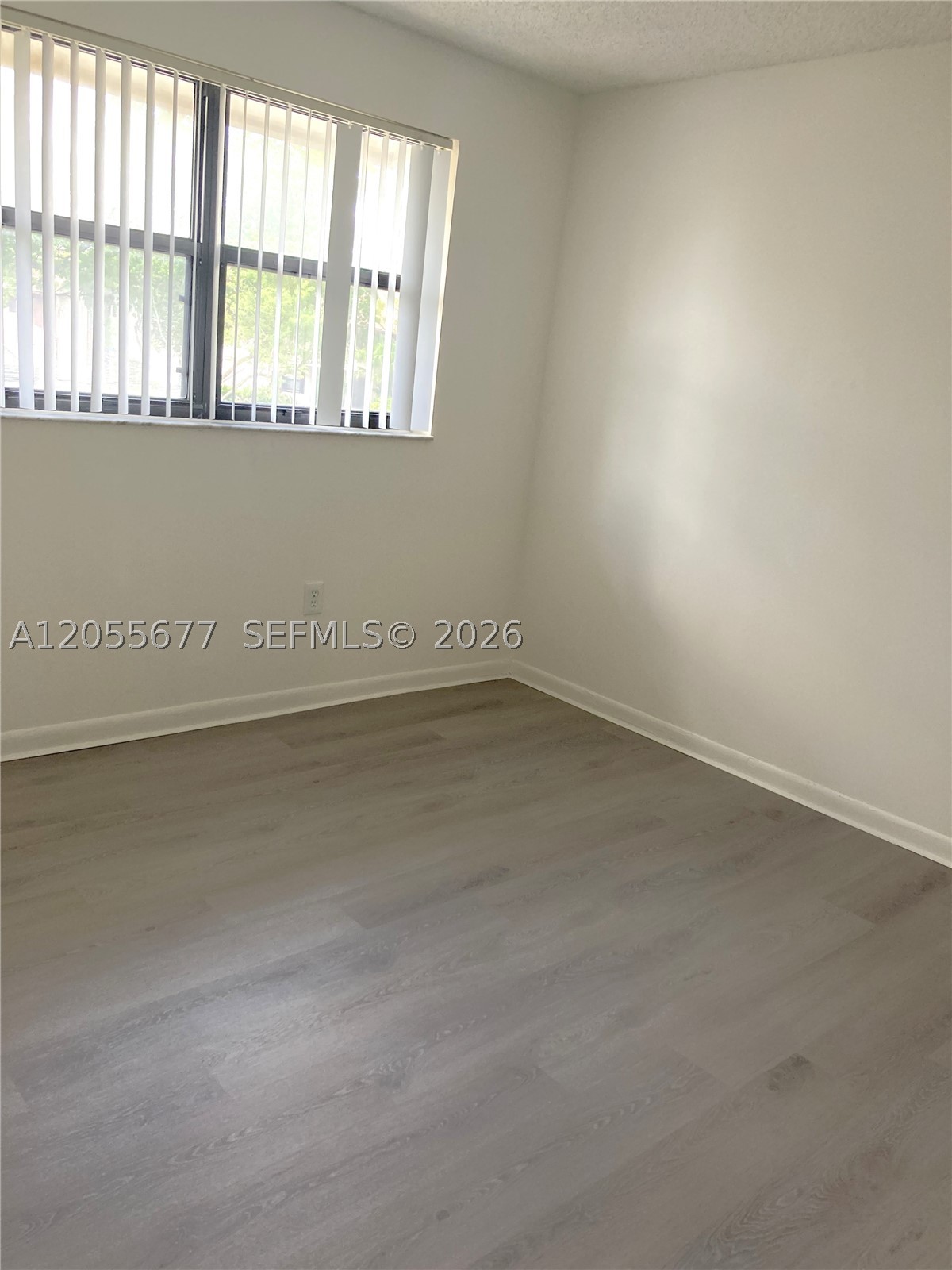 VILLAS DE VENEZIA CONDO - Residential Lease