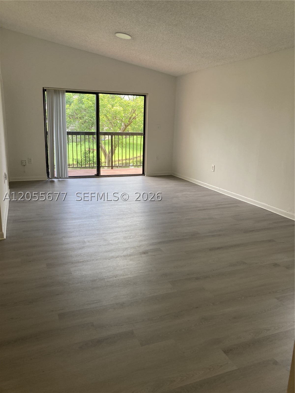 VILLAS DE VENEZIA CONDO - Residential Lease