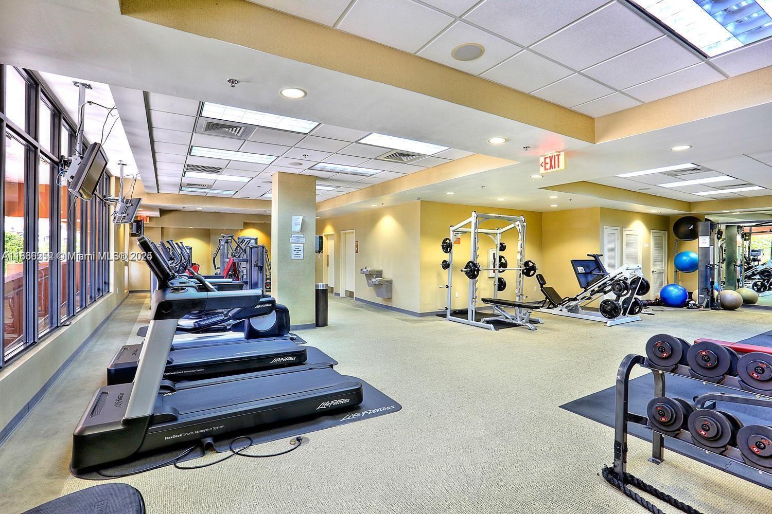COLONNADE AT DADELAND SW - Residential