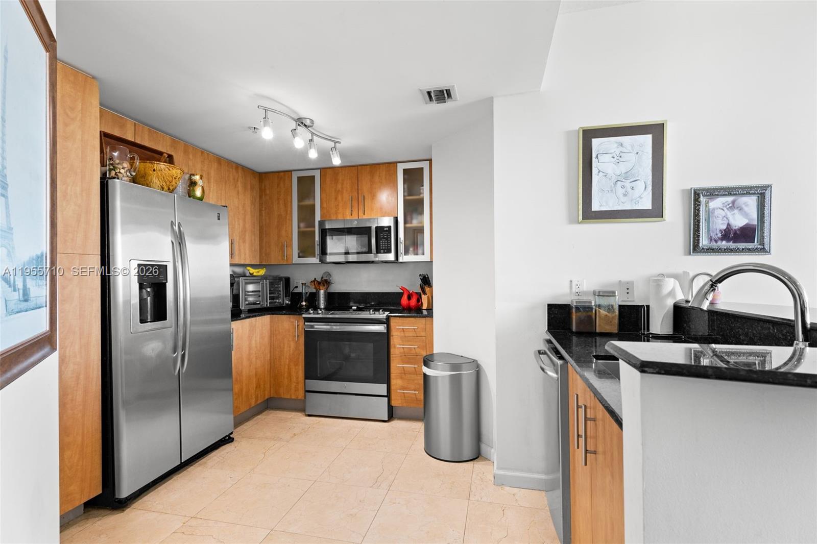 ¤360 CONDO B - Residential