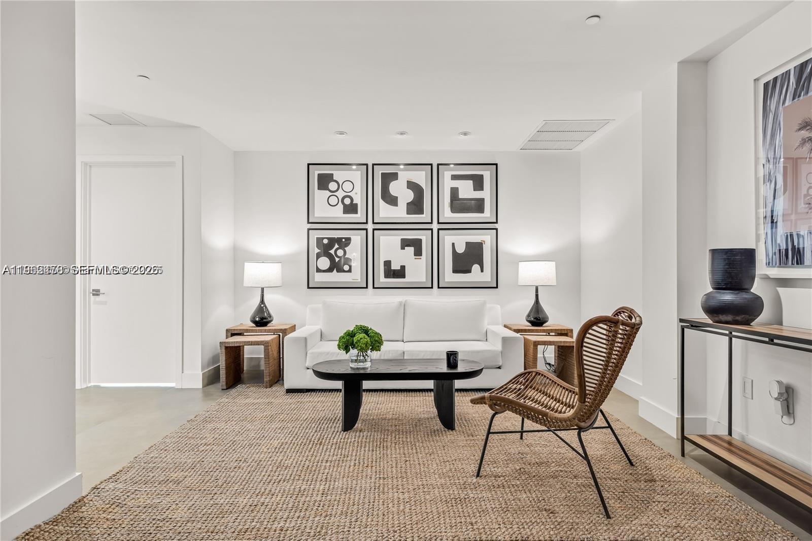 PARAISO BAY CONDO - Residential