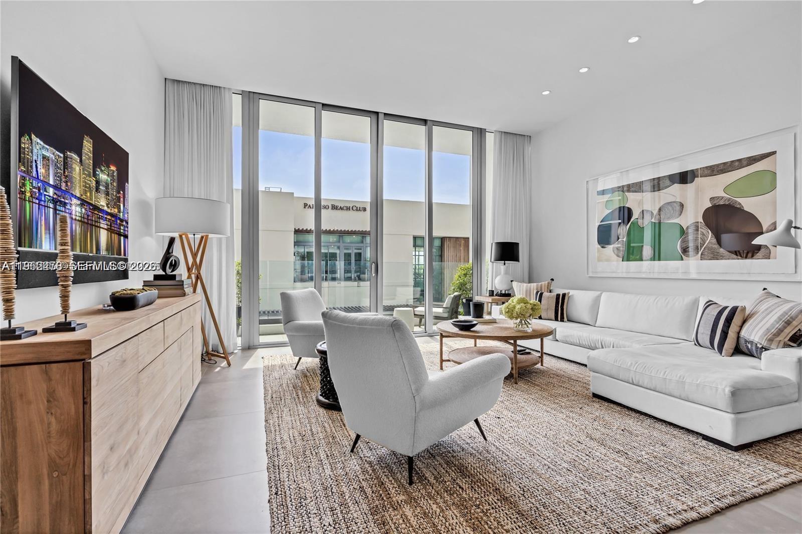 PARAISO BAY CONDO - Residential