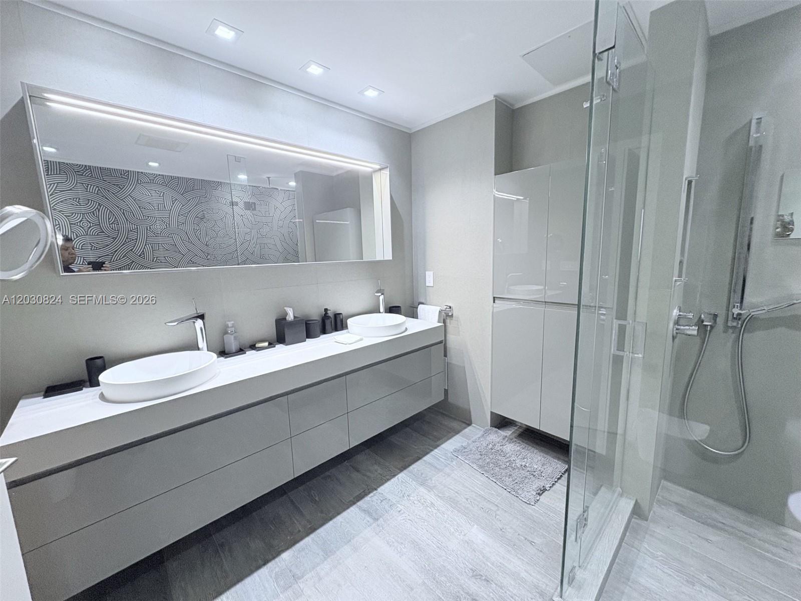 HARBOUR HOUSE - Residential Lease