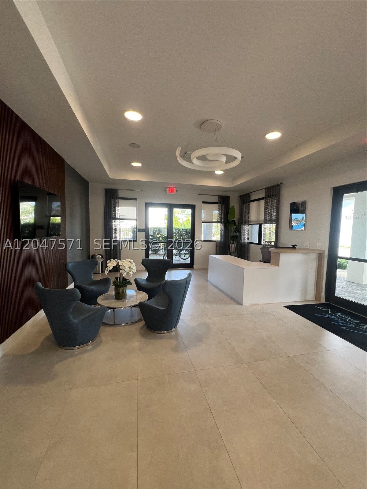 VISTA LAGO - Residential