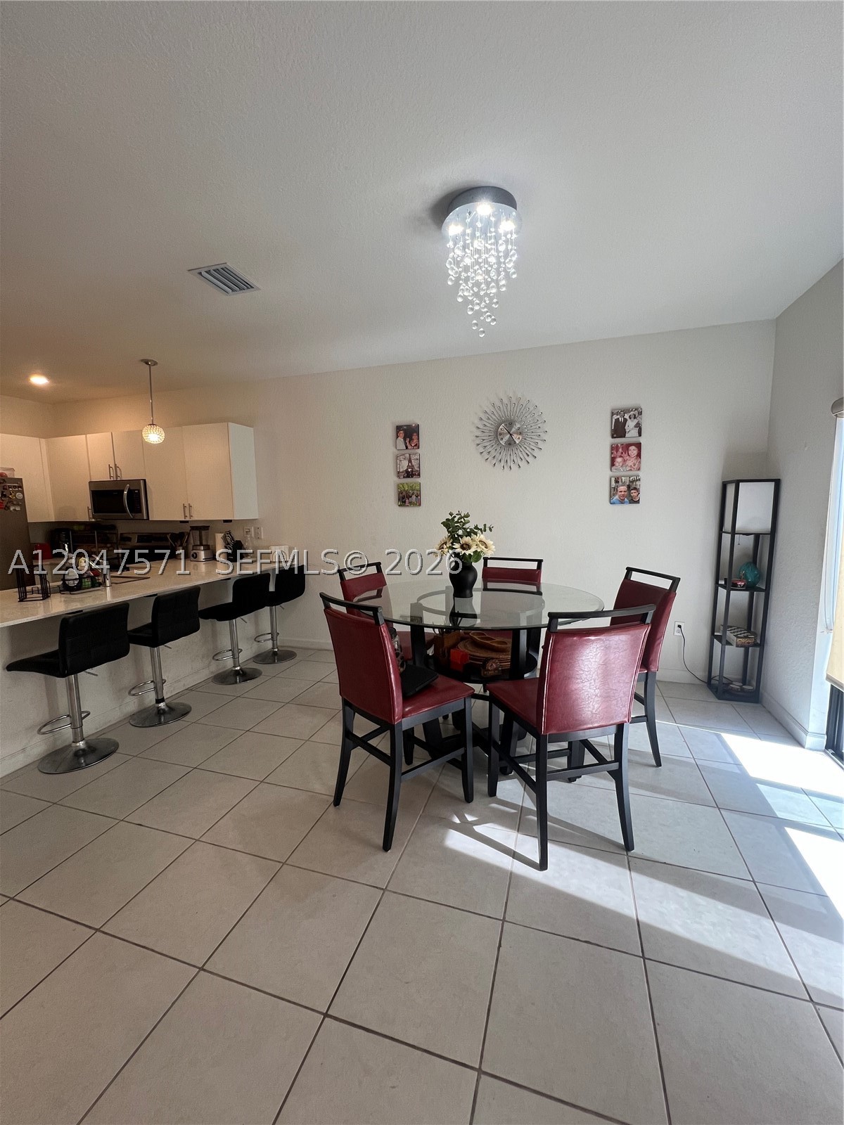 VISTA LAGO - Residential