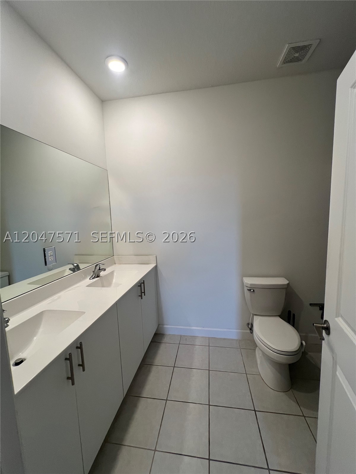 VISTA LAGO - Residential