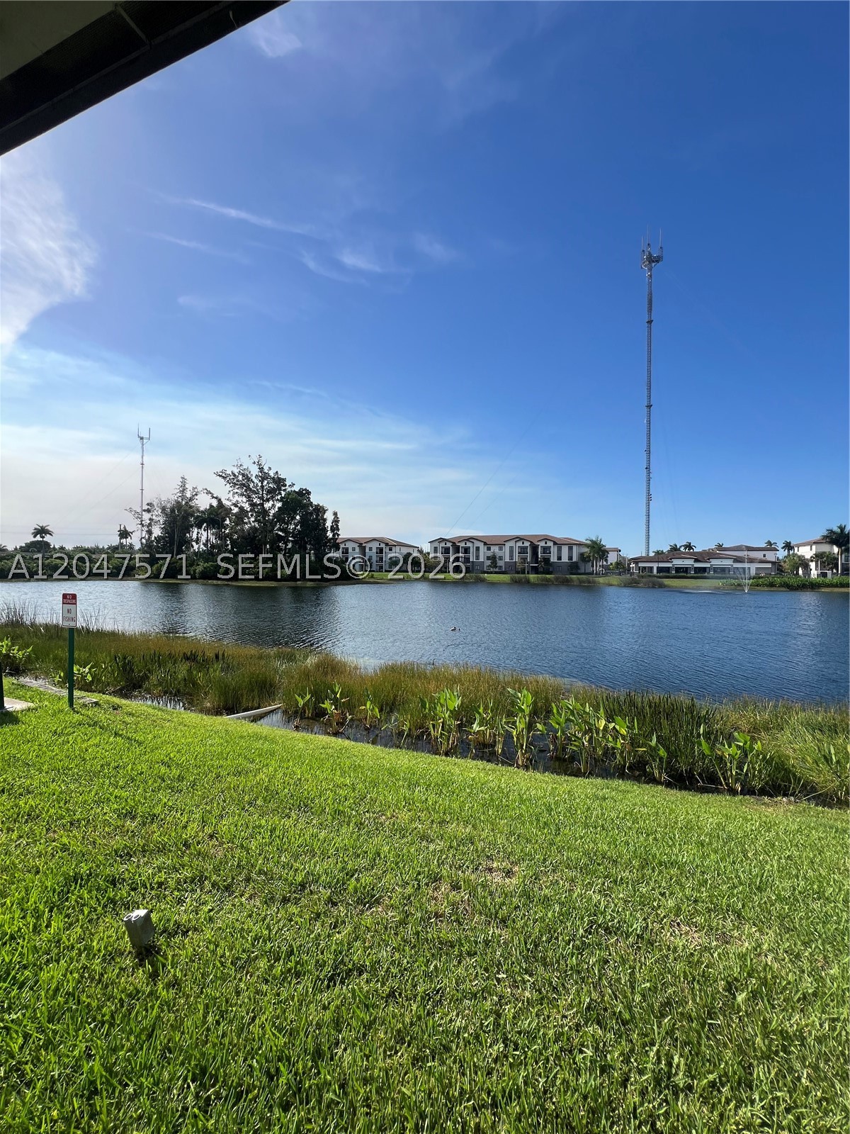 VISTA LAGO - Residential