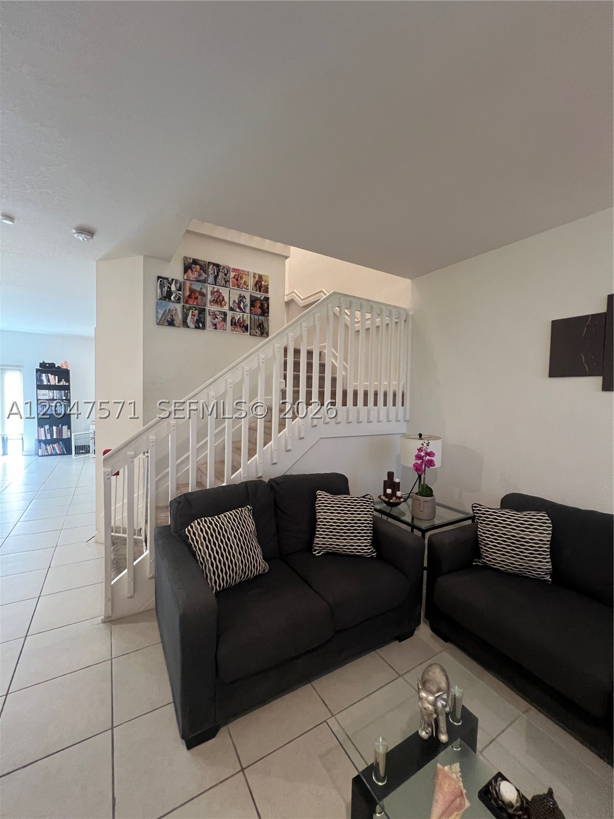 VISTA LAGO - Residential