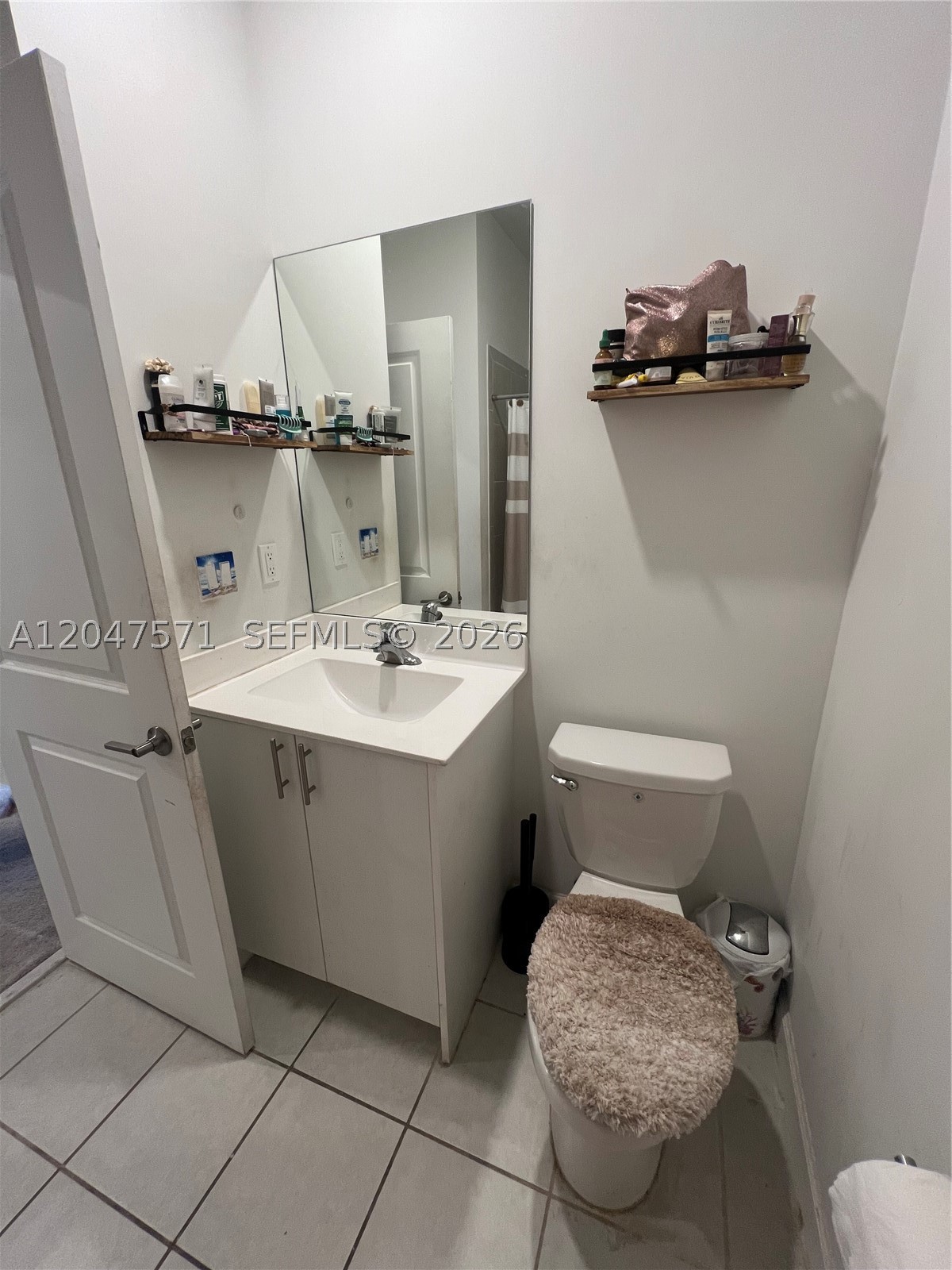 VISTA LAGO - Residential