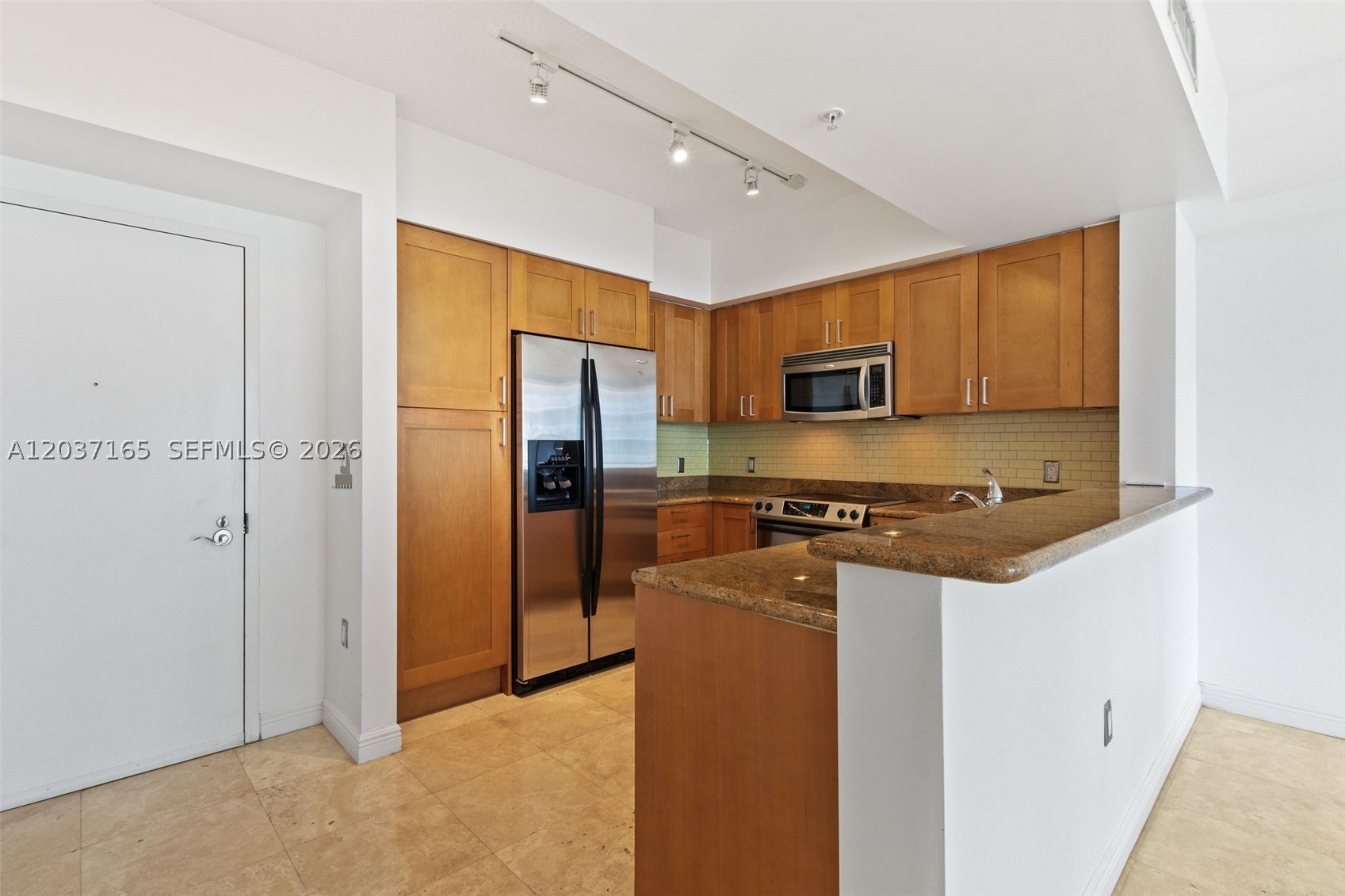 DUO CONDOMINIUM EAST - Residential
