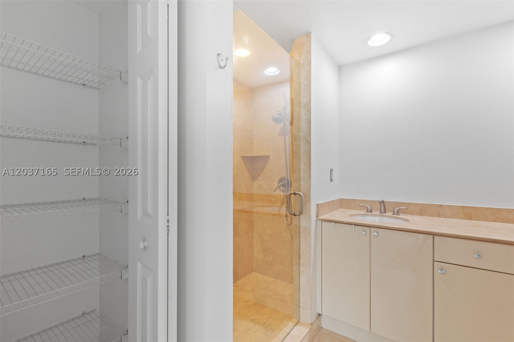 DUO CONDOMINIUM EAST - Residential