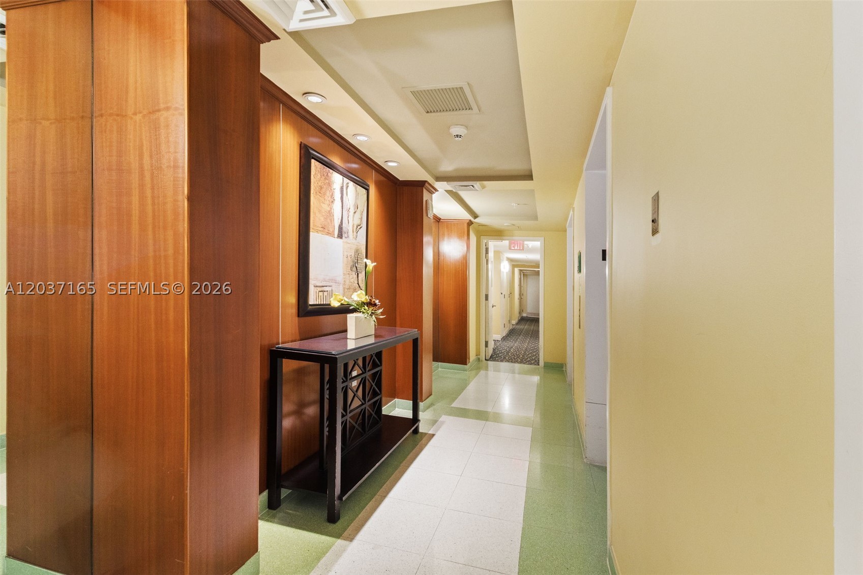 DUO CONDOMINIUM EAST - Residential