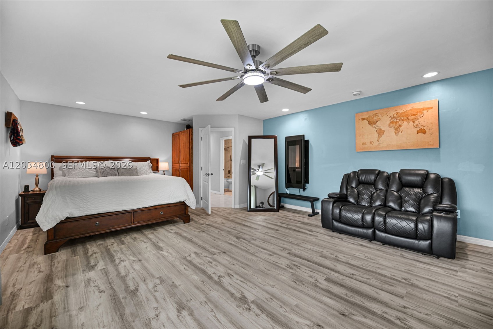 CORAL REEF ESTATES - Residential