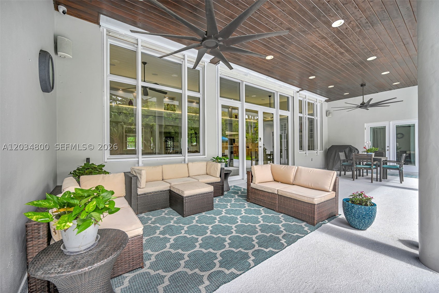 CORAL REEF ESTATES - Residential