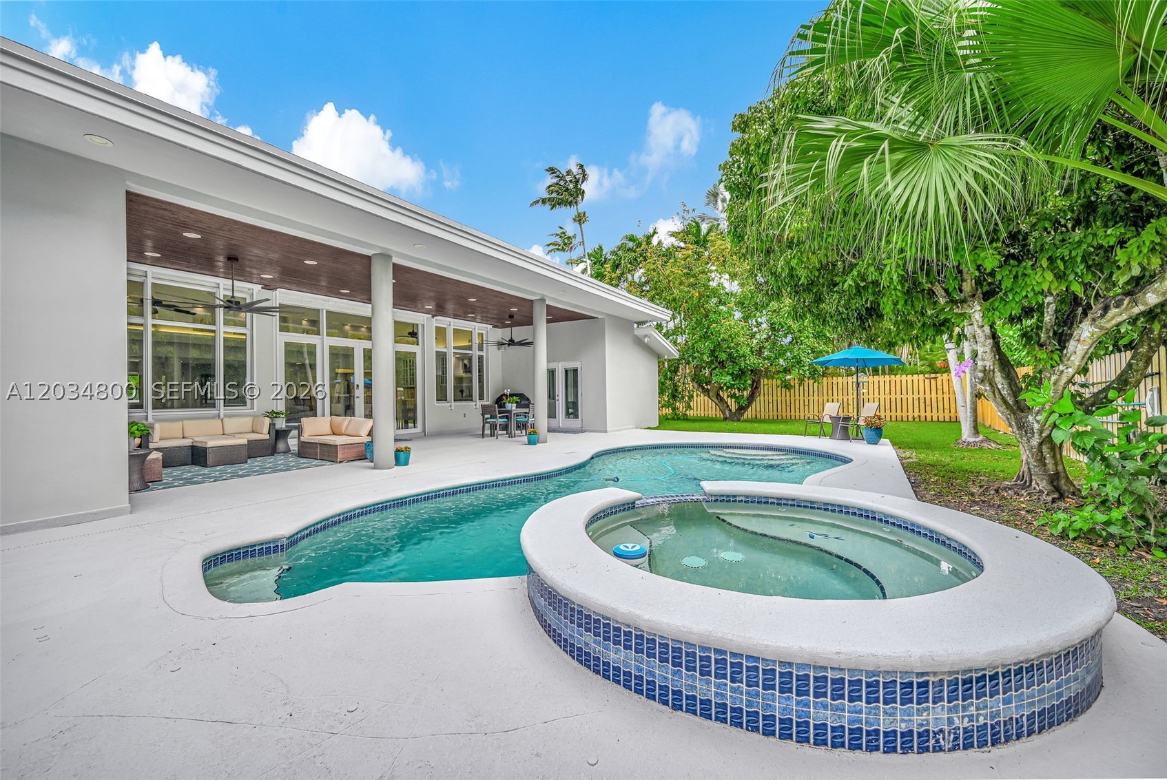 CORAL REEF ESTATES - Residential