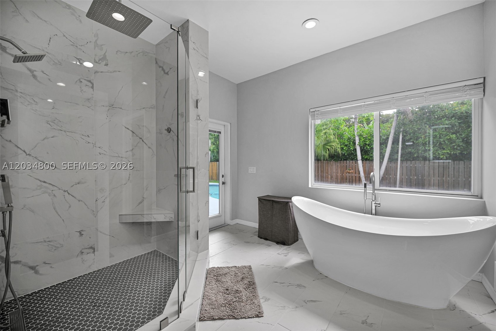 CORAL REEF ESTATES - Residential