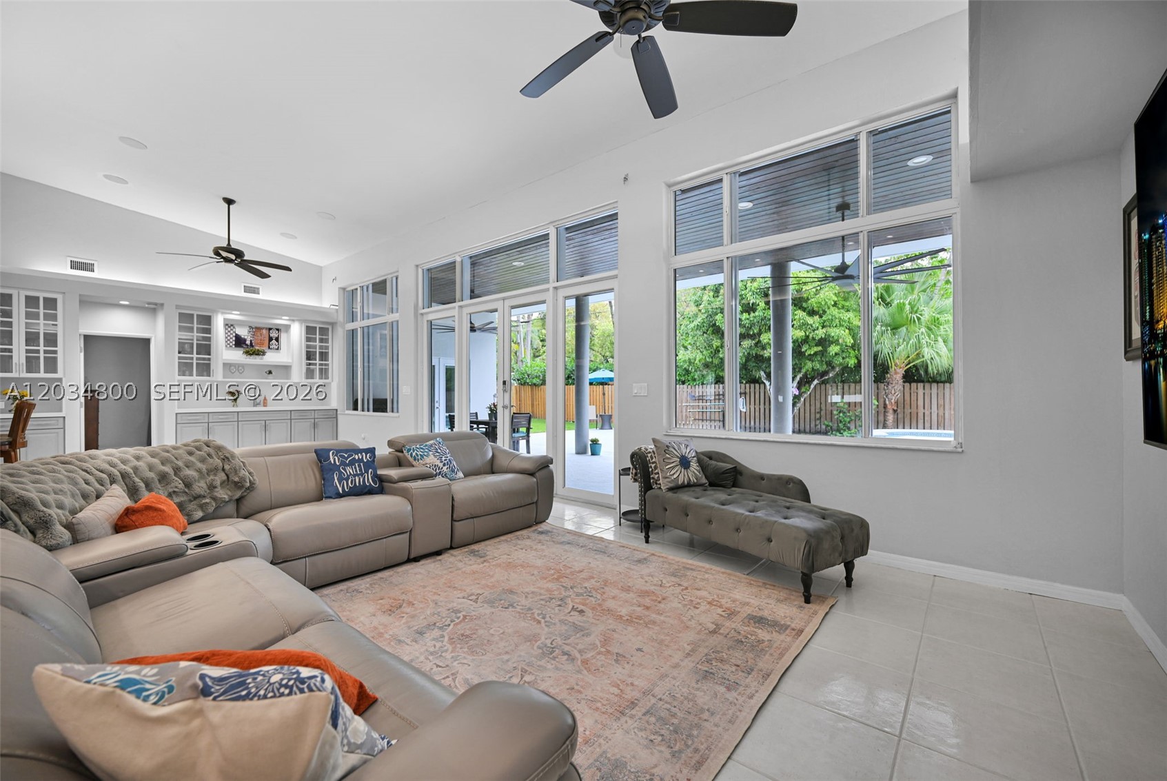 CORAL REEF ESTATES - Residential