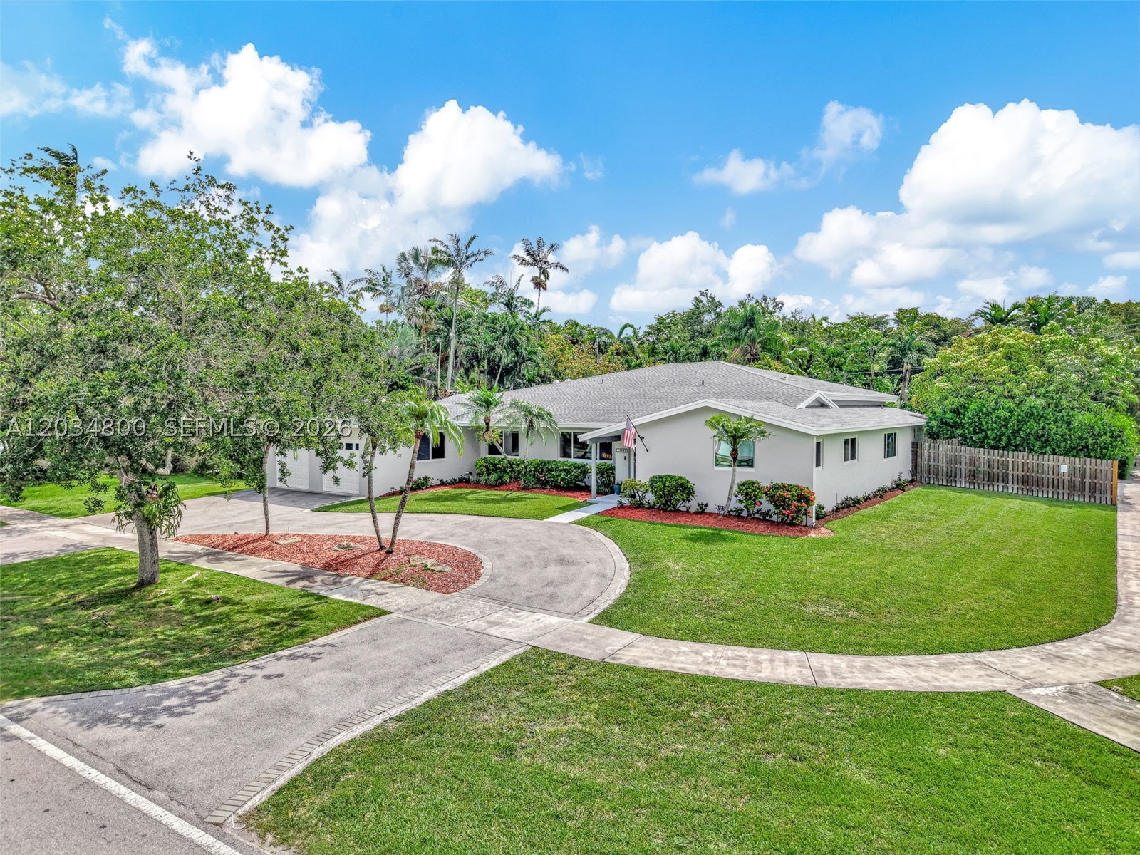 CORAL REEF ESTATES - Residential