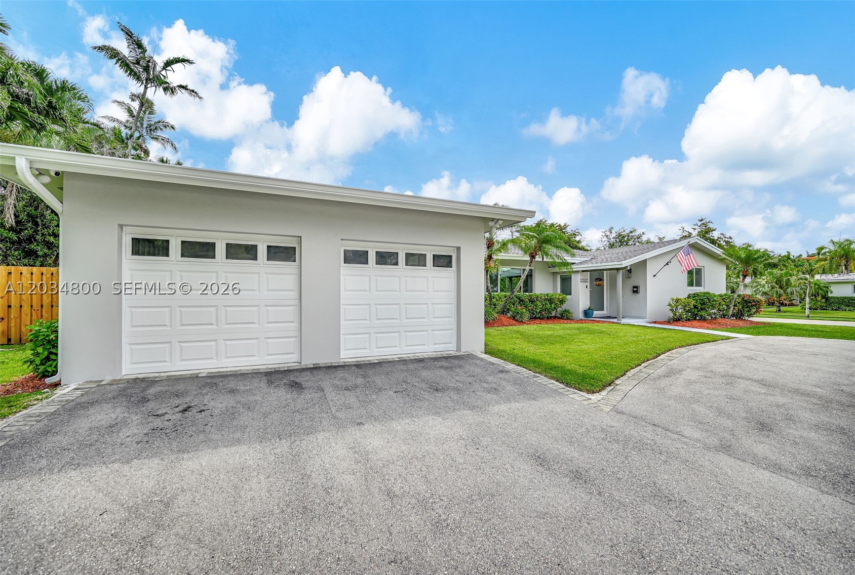 CORAL REEF ESTATES - Residential