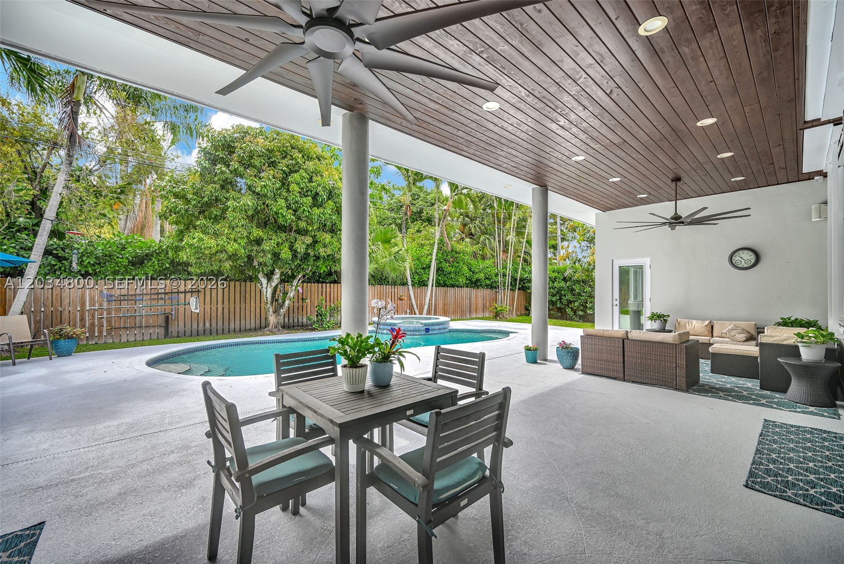CORAL REEF ESTATES - Residential