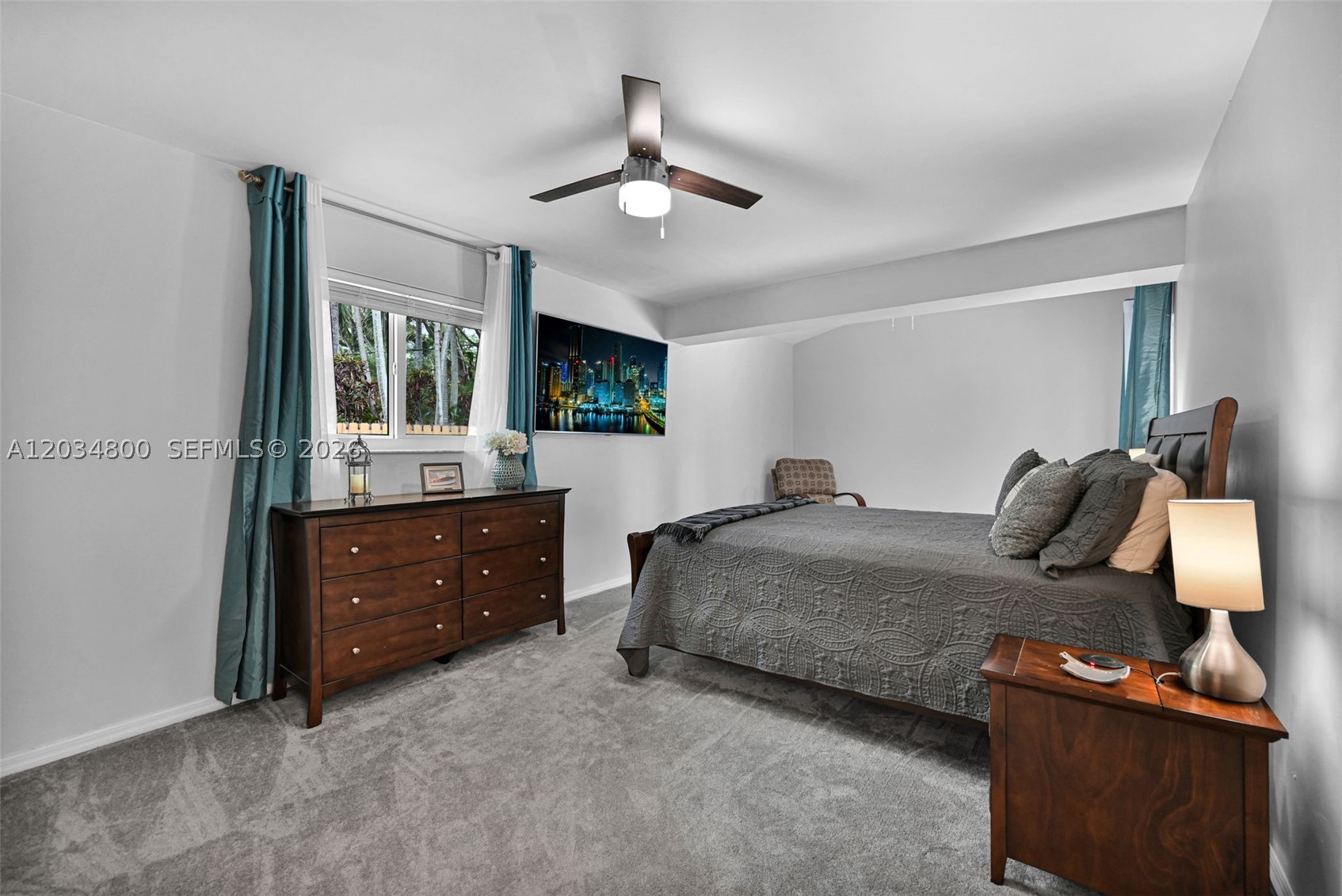 CORAL REEF ESTATES - Residential