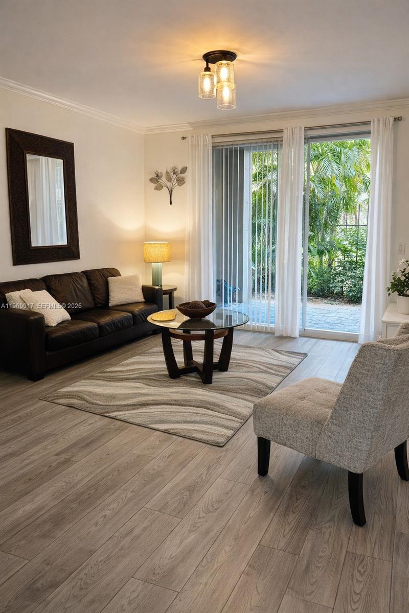 PORTO BELLAGIO CONDO - Residential