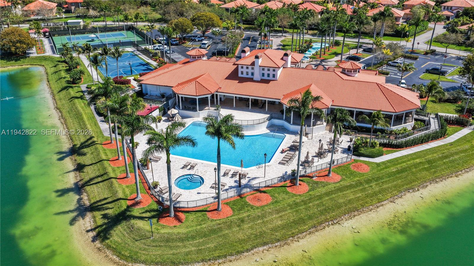 CUTLER CAY - Residential