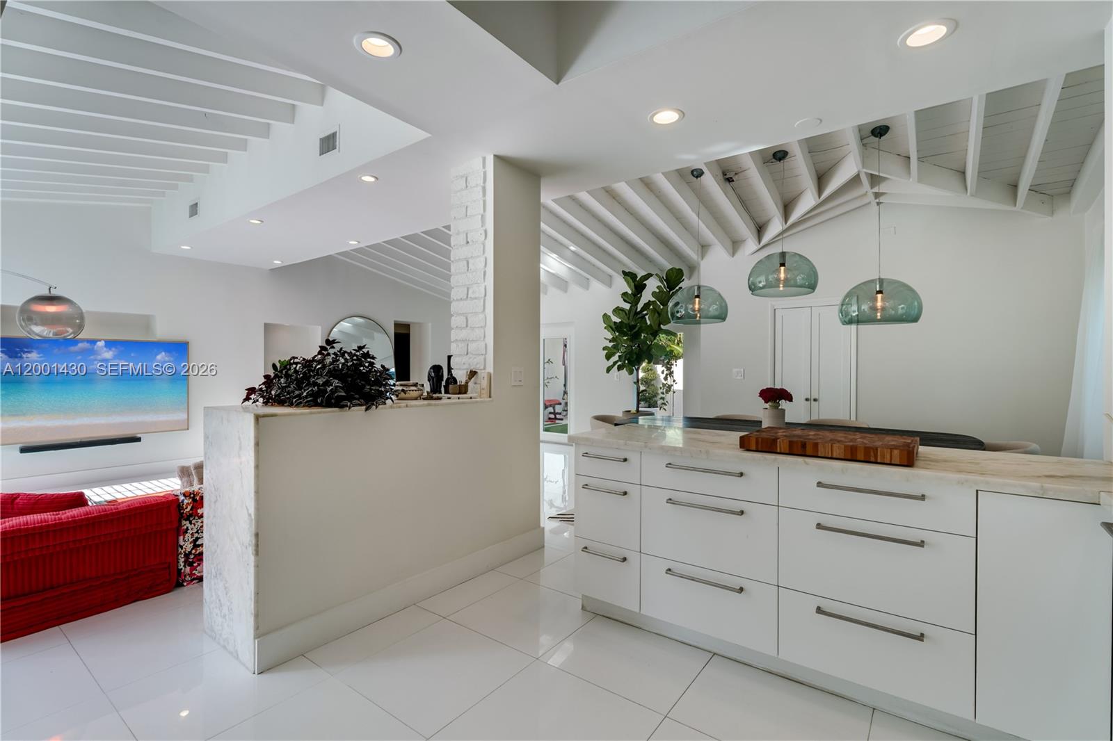 TREASURE PLAZA - Residential