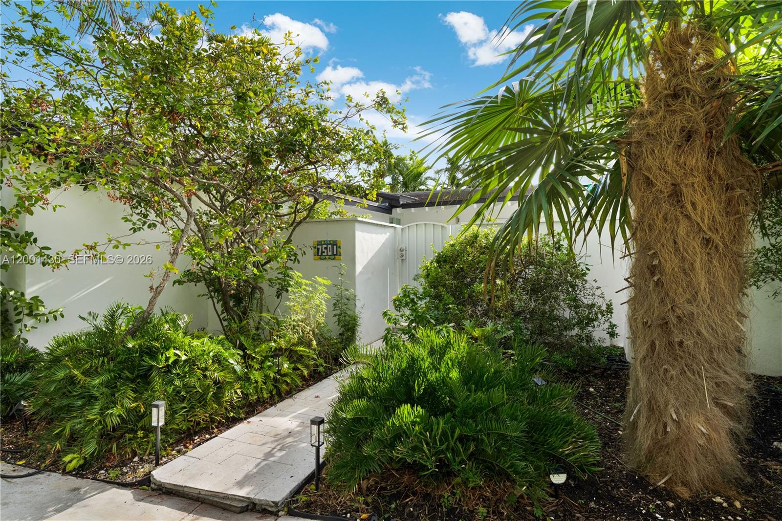TREASURE PLAZA - Residential
