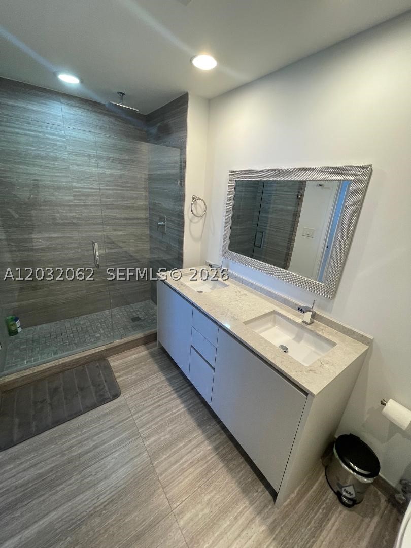 1010 BRICKELL CONDO - Residential Lease