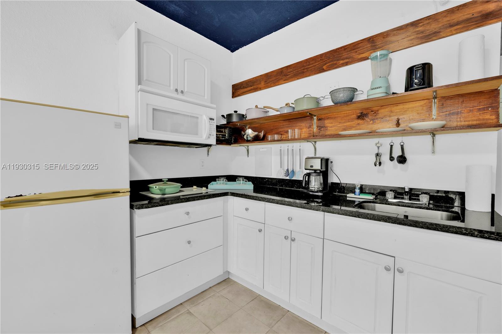THE MANTELL CONDO - Residential