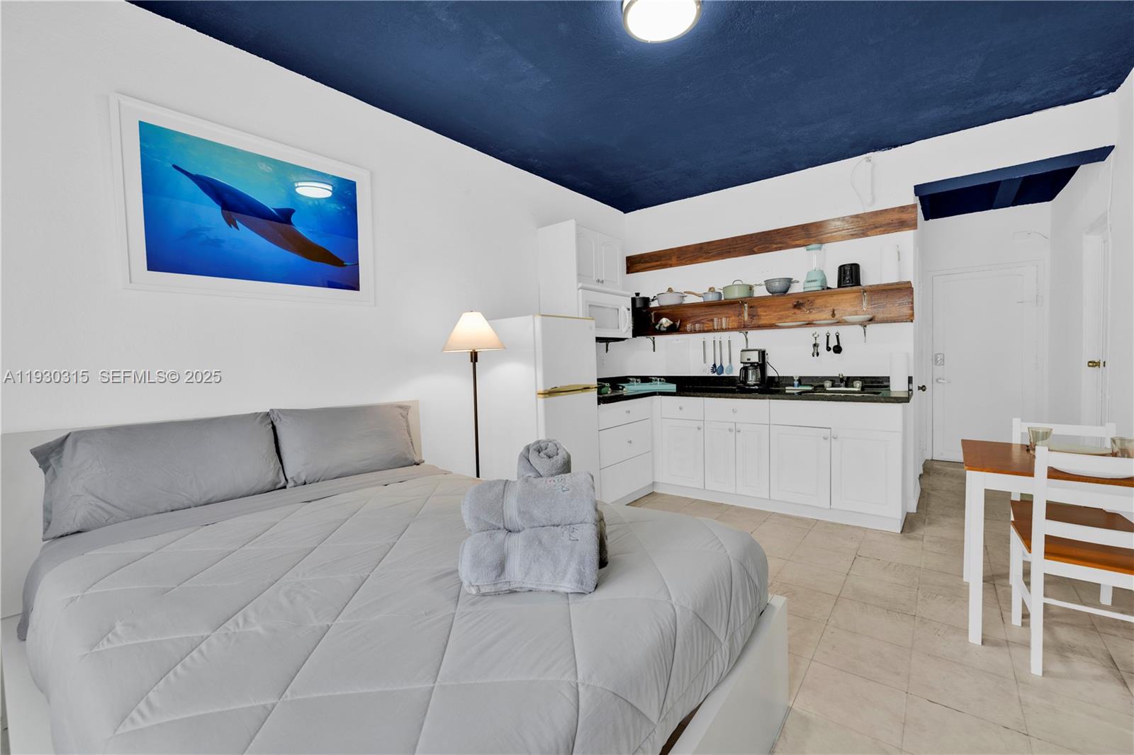 Fully furnished & all equipped studio (with separate bedroom) located in a safe & quiet neighborhood in the heart of South Beach...PERFECT LOCATION! Only 1 block away from the Beach & a few minutes walking distance from Lincoln Road. Walgreens is located only 1 block away, Publix & Fresh Market at 3 minutes driving. ALL AMENITIES are INCLUDED in the HOA (electricity, water, cable, high speed internet with fiber, janitor on site 6 days a week, pool maintenance, landscaping etc...). Making this unit really convenient for future tenants! The condo offers great amenities: large POOL, mini-gym, tropical garden, bike stations, elevator, 24/7 security doors + video cameras etc...
