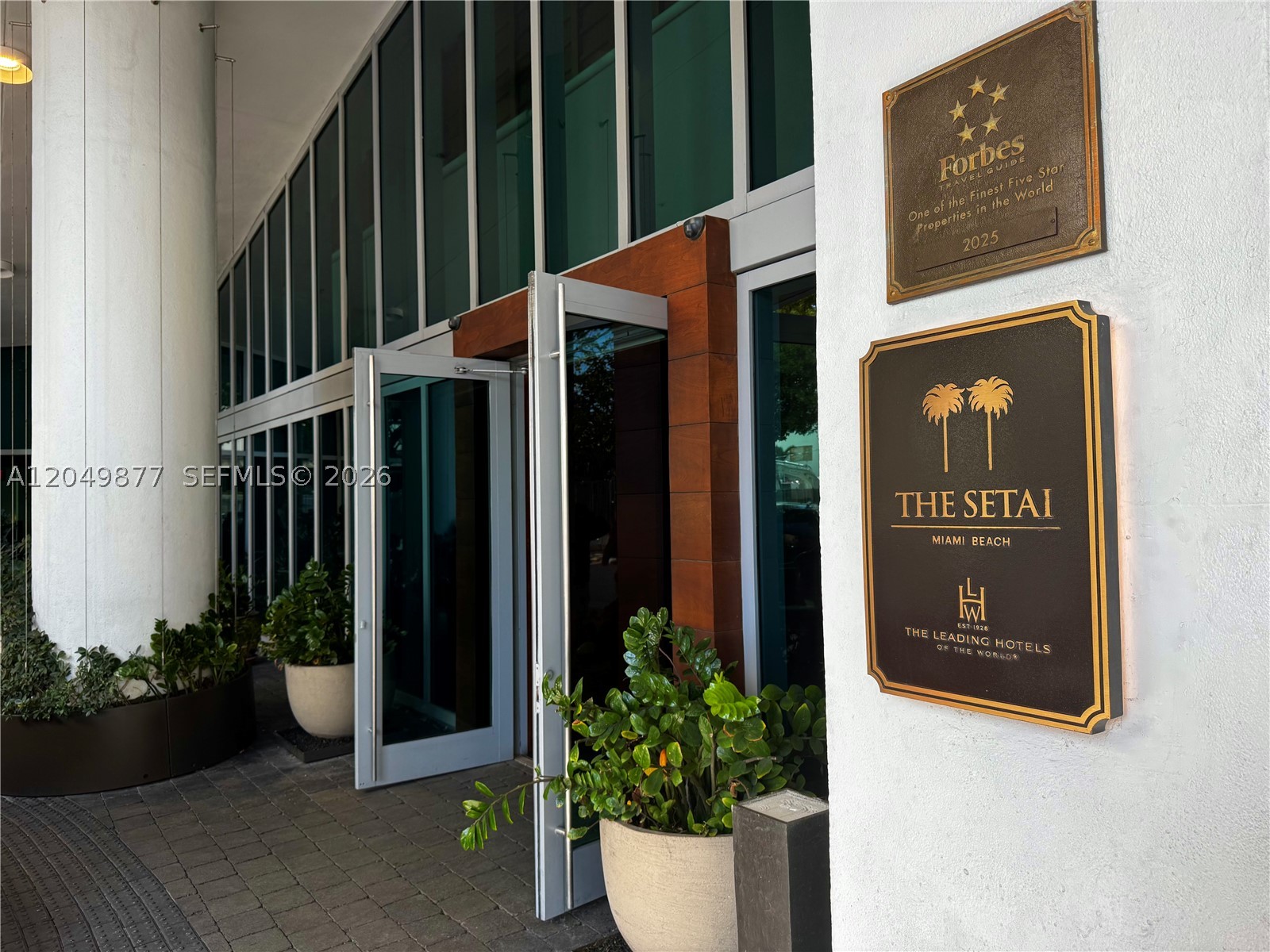 SETAI RESORT & RESIDENCES - Residential Lease