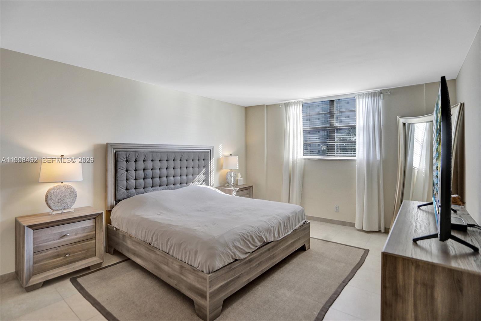 OCEANVIEW BUILDING A COND - Residential