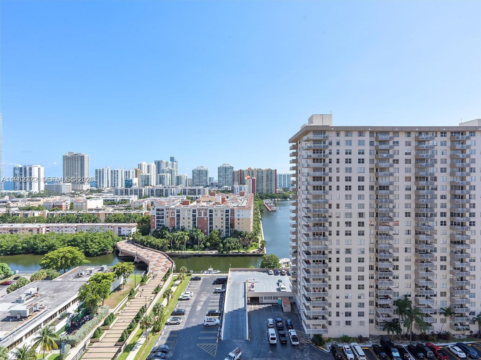 WINSTON TOWERS 200 - Residential
