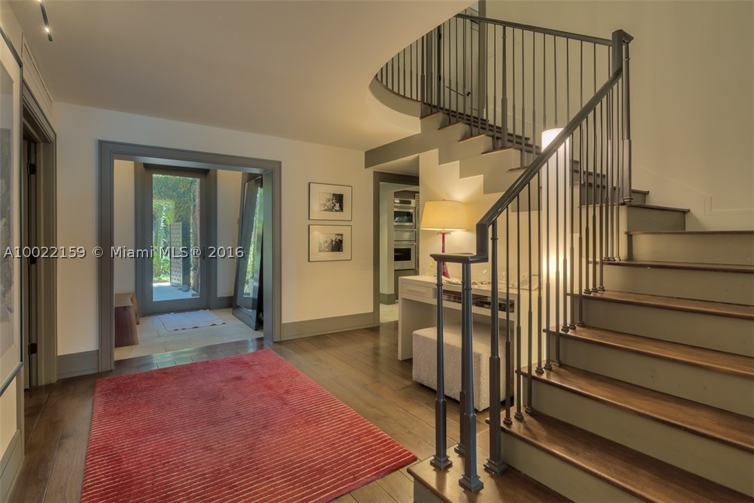 Contemporary home rebuilt in 2003 with classic interior design by Allen Saunders. Seven bed with eight and a half bath, luxurious master suite with his/her dressing rooms. Large living and dining room, adjacent chef's kitchen. Stunning westerly skyline & wide Bay views, negative edge pool, reflecting pools, hot tub, dock, beautiful terraces & outdoor seating areas + outdoor kitchen/bar/cabana bath. Easy to show.