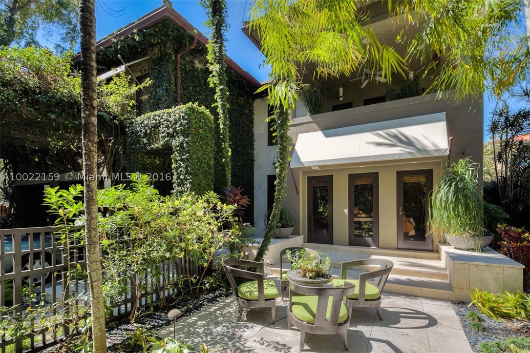 San Marino Island - Residential