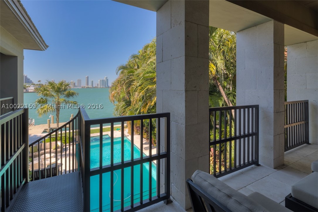 San Marino Island - Residential