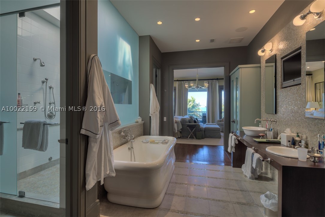 San Marino Island - Residential