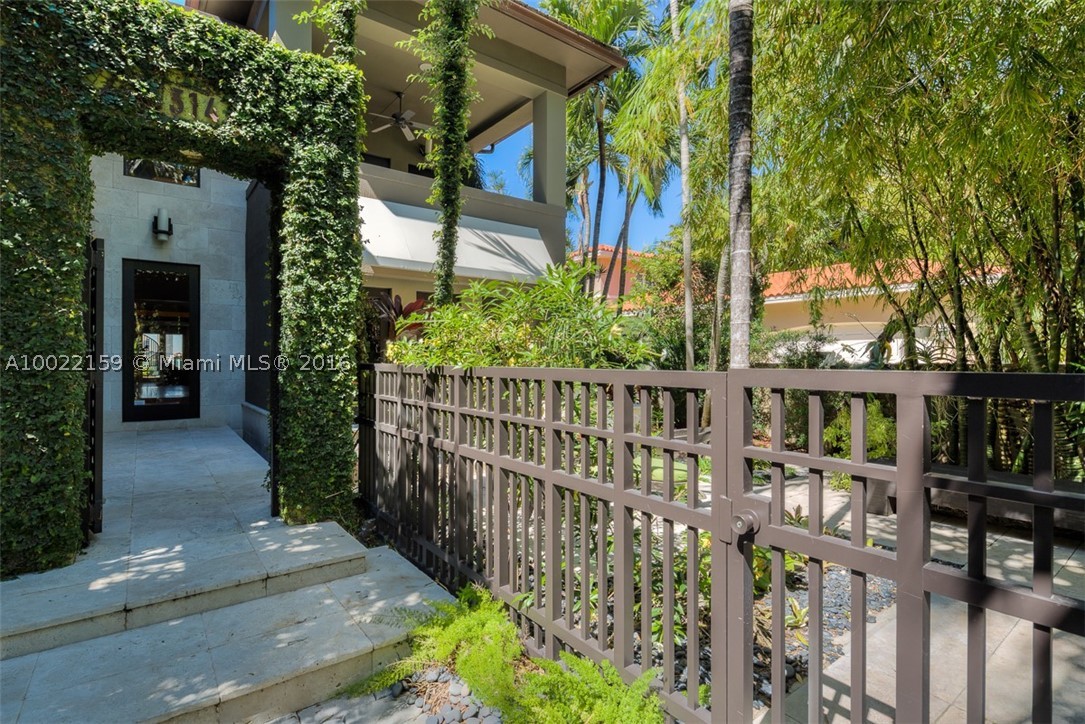 San Marino Island - Residential