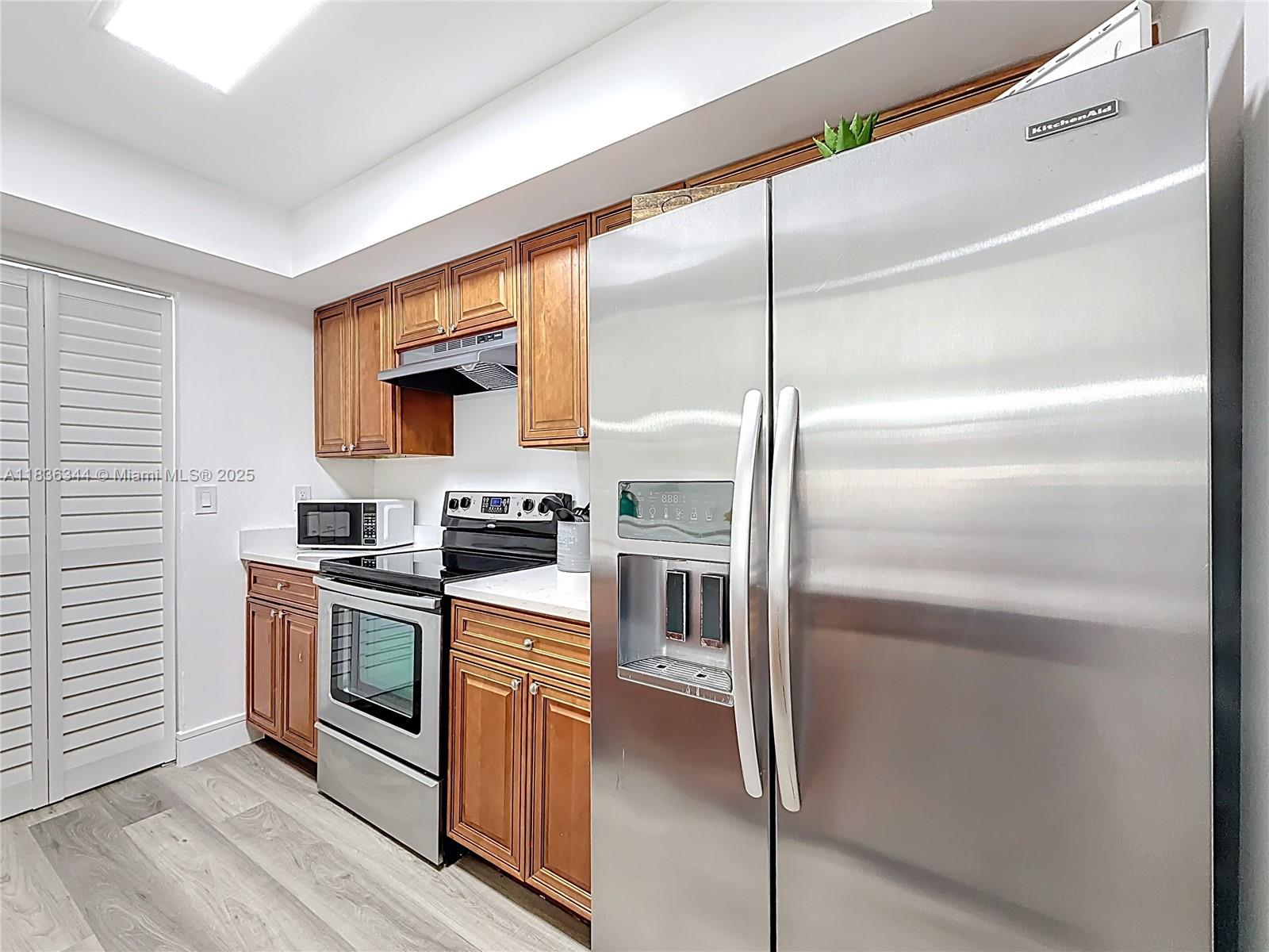 NORTH LAUDERDALE VILLAGE - Residential