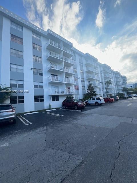 TALL TREES CONDO - Residential