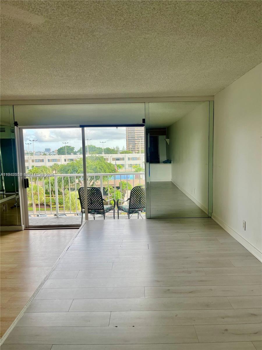 CRICKET CLUBHOUSE CONDO - Residential